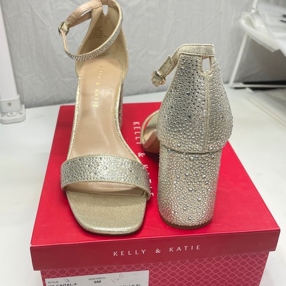 NWT Kelly & Katie Womens Caital Sandal -X Shimmer Gold Block Heel 9M KK-CAITAL-X - Picture 4 of 14